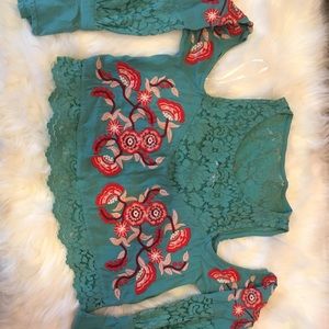 Western flower Crop top